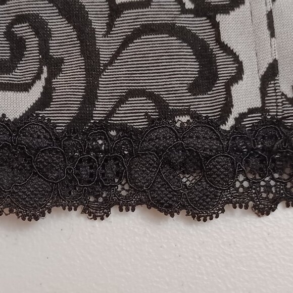 White House Black Market Lace Trimmed Y2K Charmed Style Tank Size Large - Picture 4 of 8